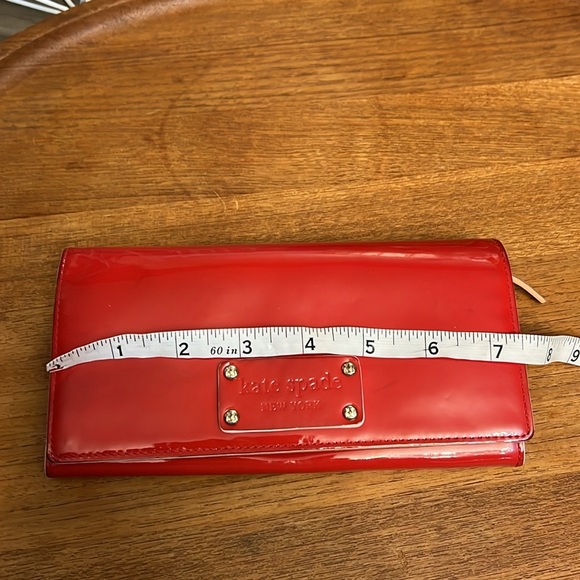 KATE SPADE RED PATENT LEATHER WALLET - Picture 11 of 12